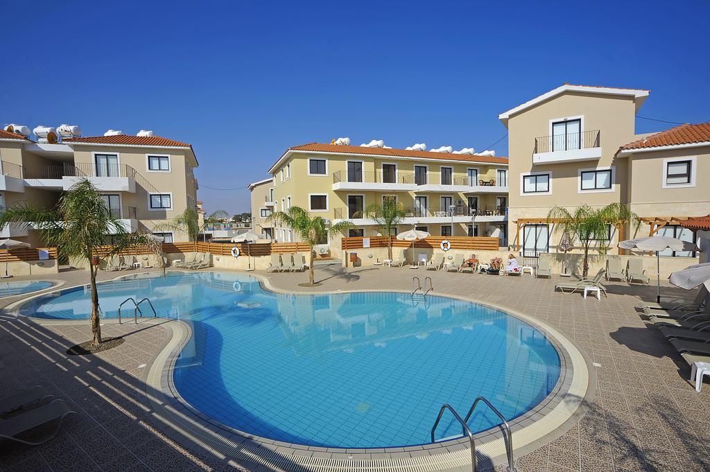 Kyklades Resort&Spa Paralimni Eksteriør billede